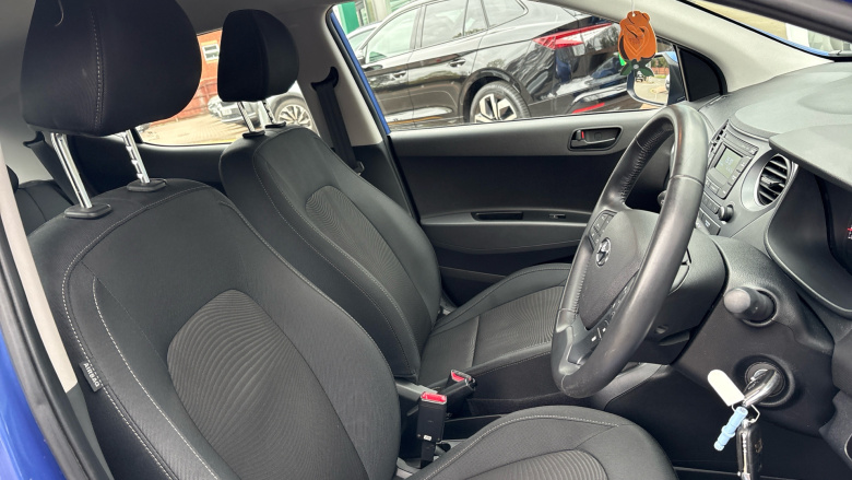 Hyundai i10 1.0 SE 5dr Petrol Hatchback